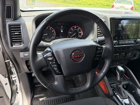 Used 2024 Nissan Frontier PRO-4X w/ Technology Package AWD/4WD image 23