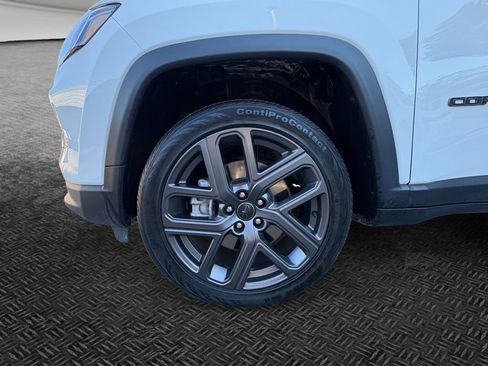 Certified 2026 Jeep Compass Limited AWD/4WD image 11