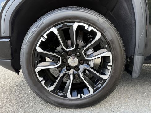 New 2025 GMC Sierra 1500 Denali w/ Denali Reserve Package image 13