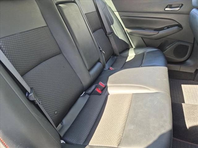 Used 2024 Nissan Altima 2.5 SR FWD image 18