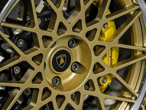 Used 2024 Lamborghini Revuelto AWD/4WD image 45