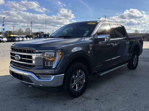 Used 2023 Ford F150 Lariat w/ Trailer Tow Package image 3