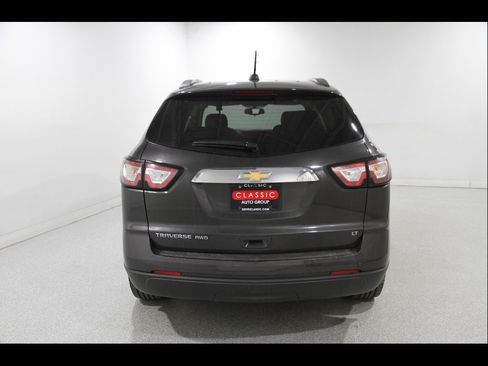 Used 2017 Chevrolet Traverse LT image 20