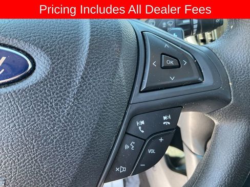 Used 2017 Ford Edge SE FWD image 8