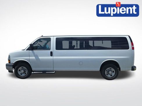 Used 2019 Chevrolet Express 3500 LT w/ LT Preferred Equipment Group RWD image 8