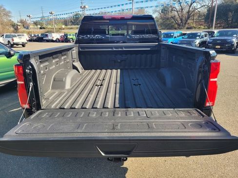 Used 2025 Chevrolet Silverado 2500 High Country w/ High Country Premium Package image 8