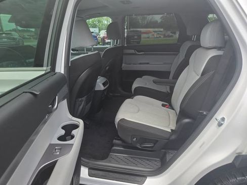 Used 2021 Hyundai Palisade SEL w/ Convenience Package FWD image 18