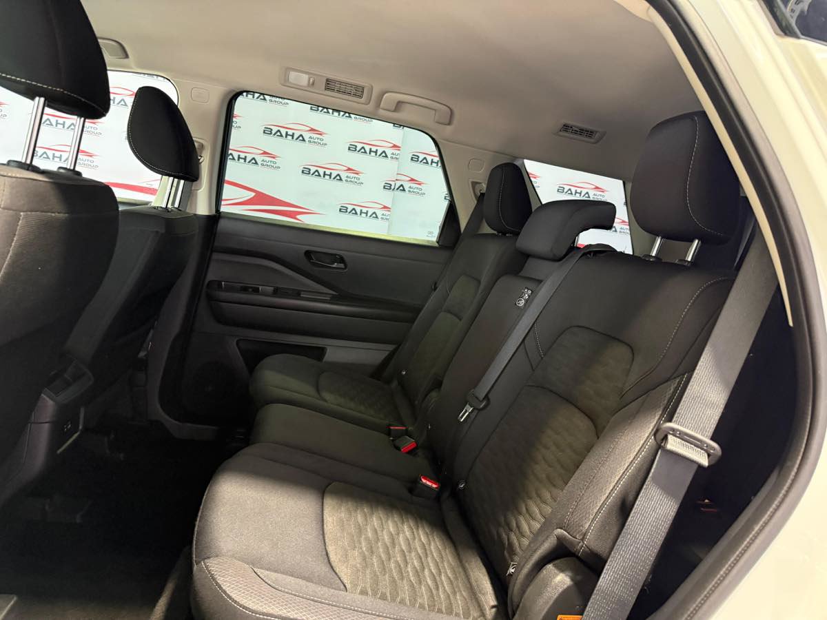 Used 2024 Nissan Pathfinder S AWD/4WD image 37