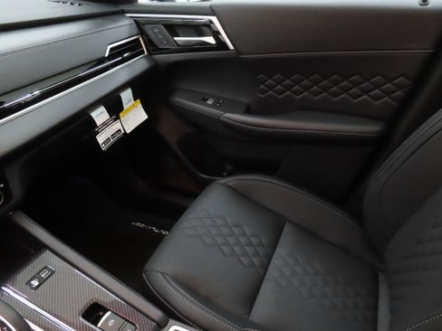 New 2025 Mitsubishi Outlander SEL Black Edition image 19