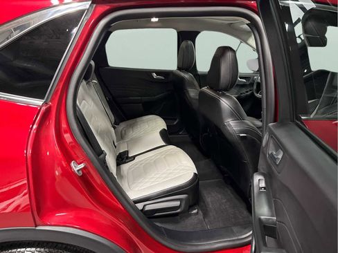 Used 2023 Ford Escape SE w/ PHEV Premium Package image 28