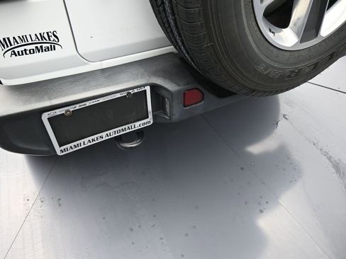 Used 2022 Jeep Wrangler Unlimited Sahara image 37