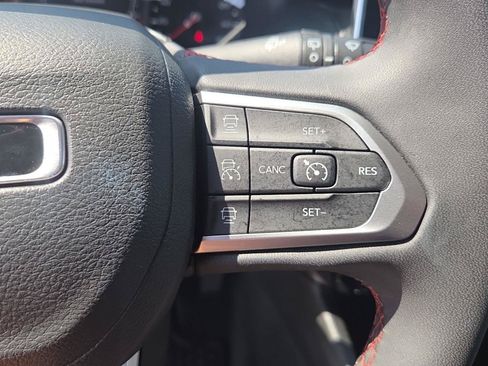 Used 2025 Jeep Compass Trailhawk AWD/4WD image 28