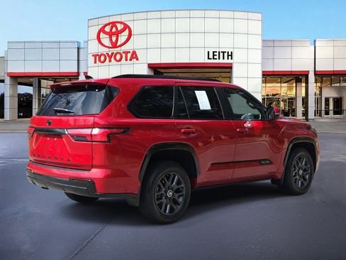 Used 2024 Toyota Sequoia Platinum image 5