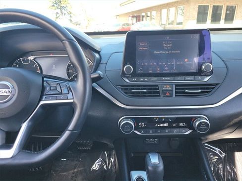 Used 2020 Nissan Altima 2.5 SV image 13