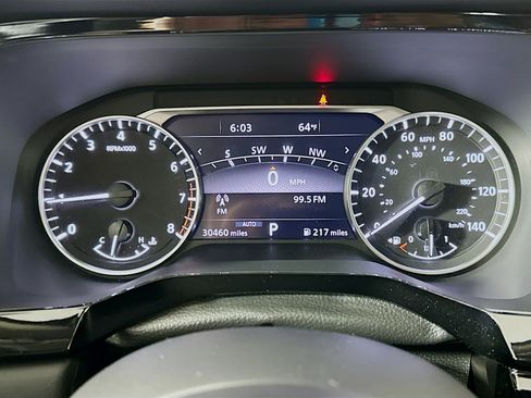 Used 2025 Nissan Pathfinder SL image 19