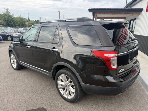 Used 2015 Ford Explorer XLT w/ Equipment Group 202A AWD/4WD image 11