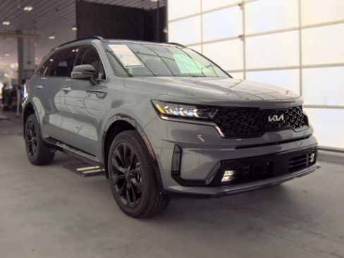 Used 2023 Kia Sorento SX AWD/4WD image 4
