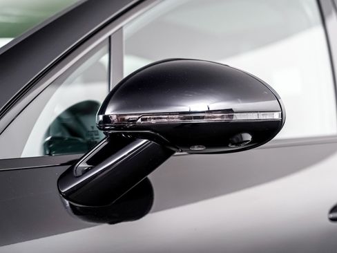 Certified 2026 Porsche Macan AWD/4WD image 29
