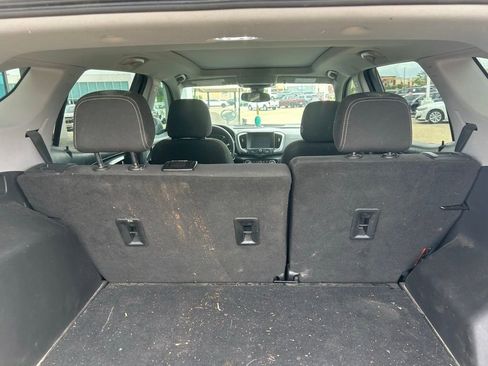 Used 2022 GMC Terrain SLE w/ Driver Convenience Package image 10