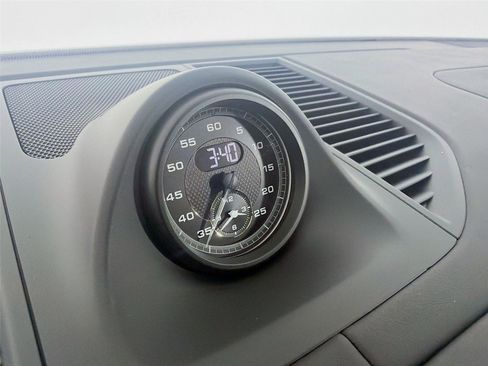 New 2026 Porsche Macan Turbo image 17