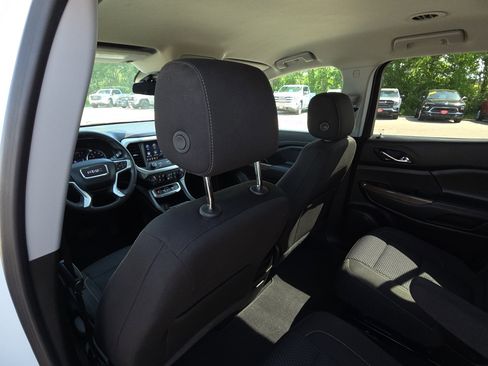 Used 2023 GMC Acadia SLE FWD image 27
