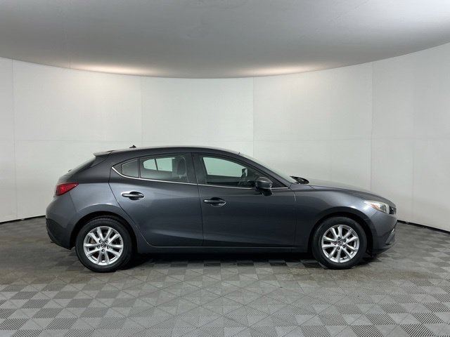 Used 2016 MAZDA MAZDA3 i Sport w/ Preferred Equipment Package FWD image 4