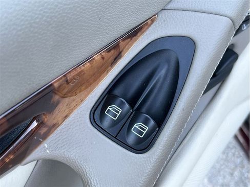 Used 2012 Mercedes-Benz SL 63 AMG image 23