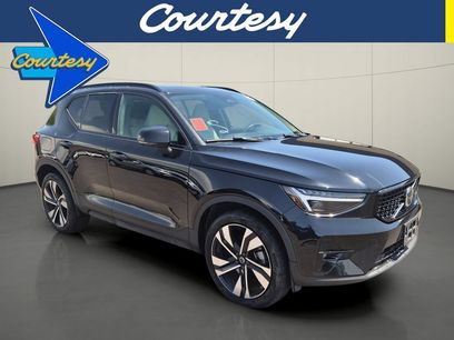 Used 2024 Volvo XC40 B5 Plus w/ Climate Package