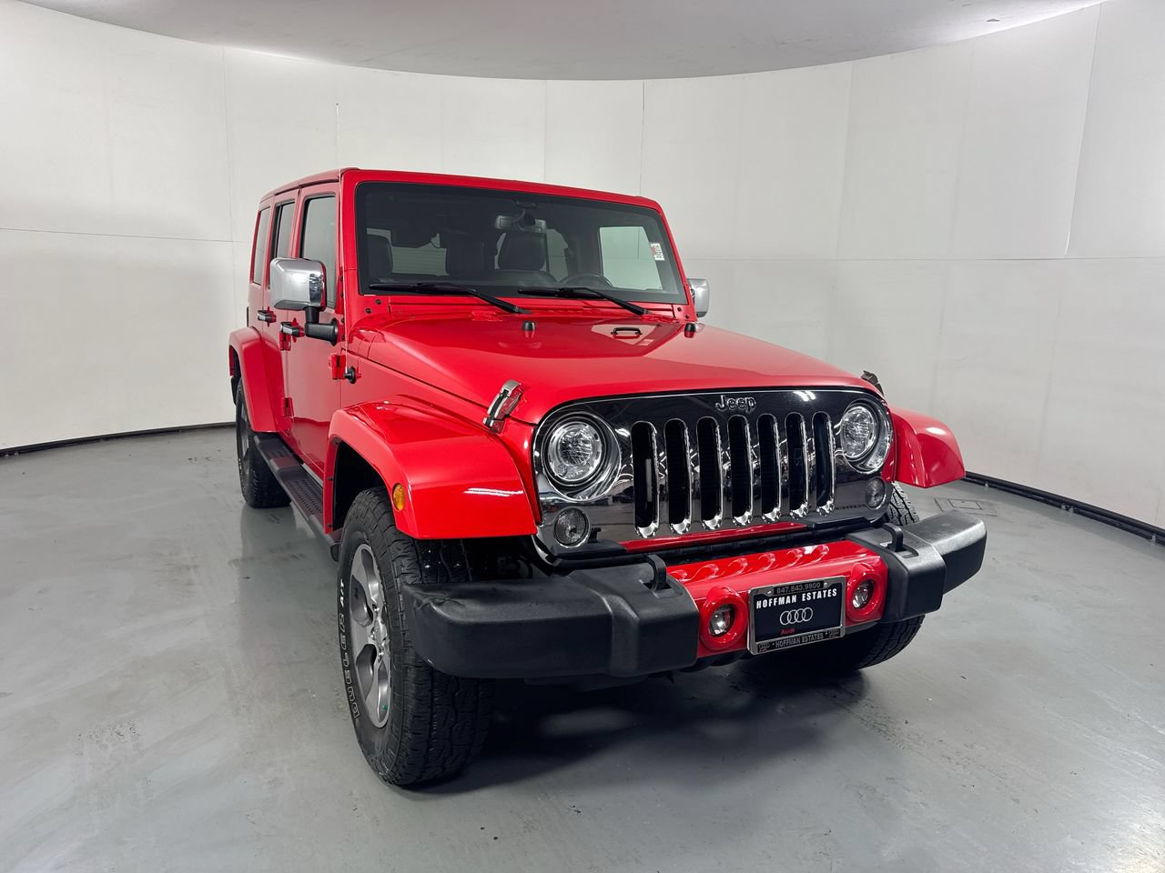 Used 2017 Jeep Wrangler Unlimited Sahara w/ Connectivity Group AWD/4WD image 30