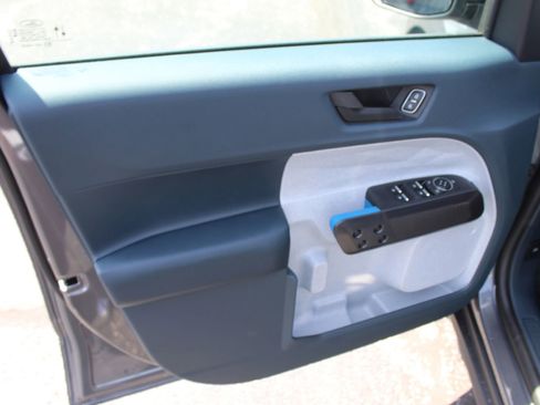 New 2025 Ford Maverick XLT image 18