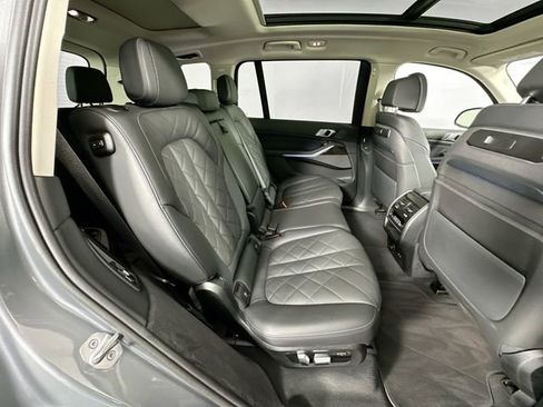 Used 2025 BMW X7 xDrive40i w/ Premium Package image 31