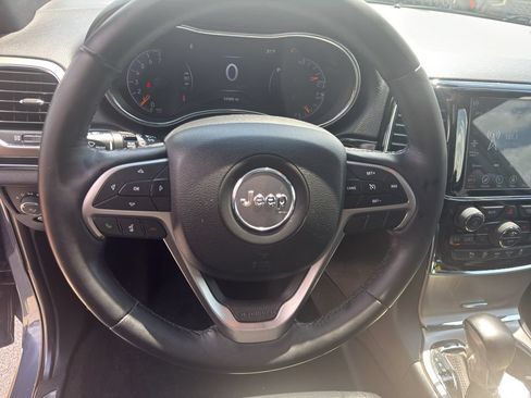 Used 2021 Jeep Grand Cherokee Limited AWD/4WD image 16