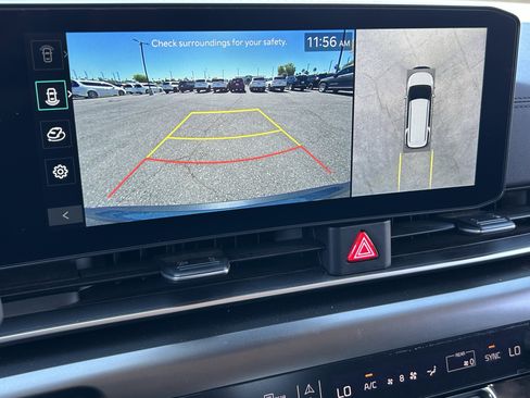 Used 2025 Kia Carnival SX Prestige image 31