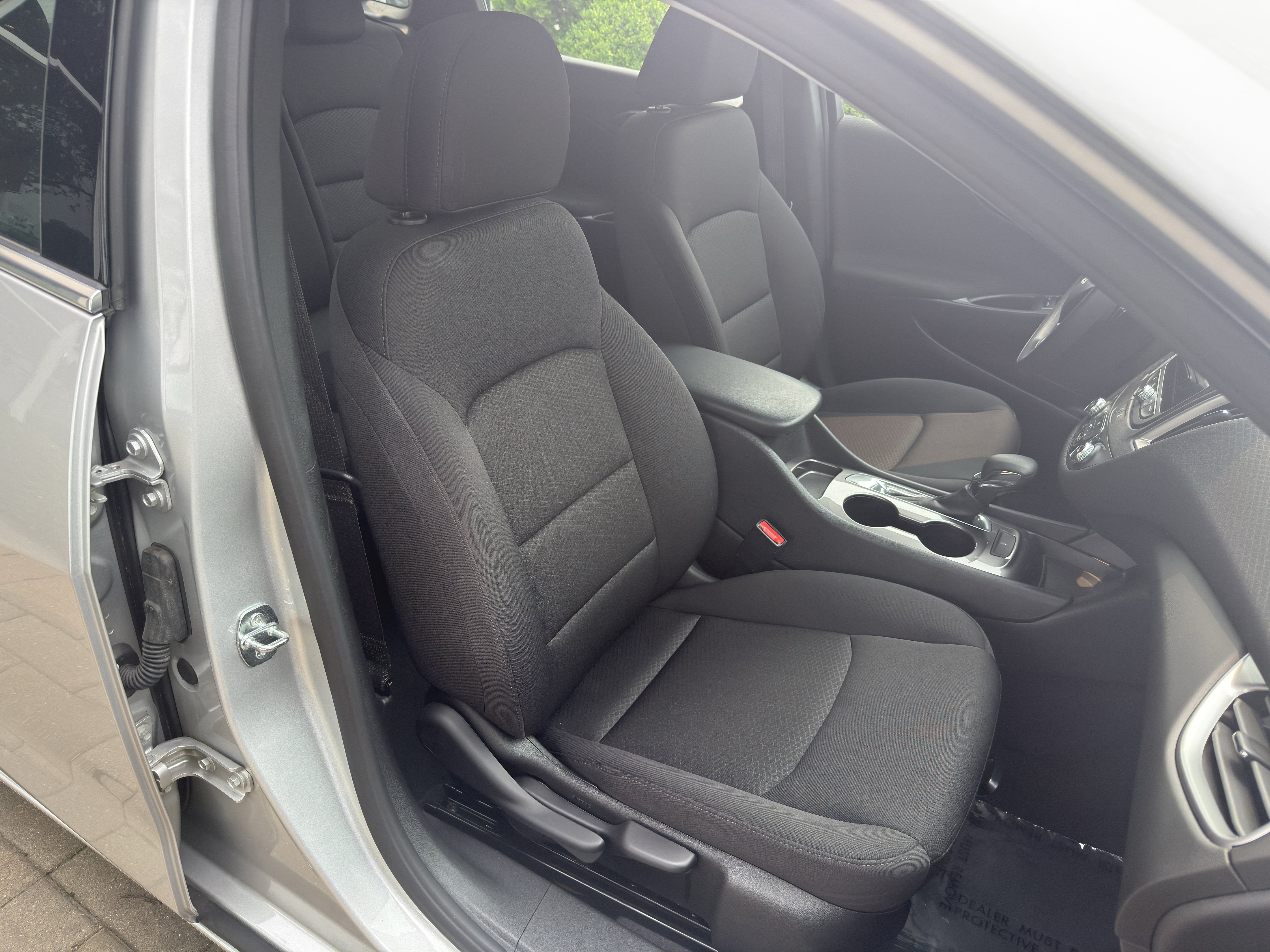 Used 2021 Chevrolet Malibu LS FWD image 16