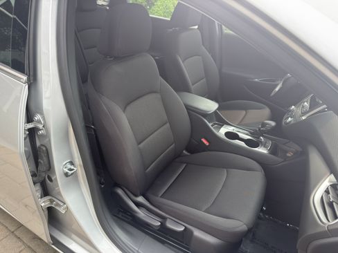 Used 2021 Chevrolet Malibu LS FWD image 16