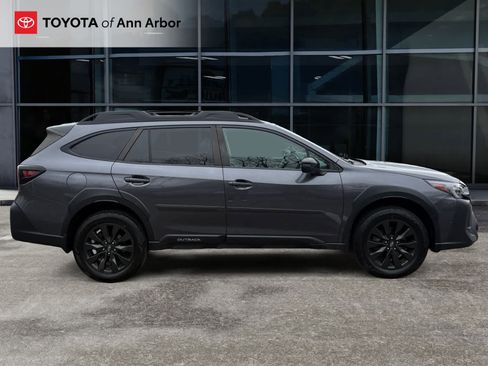 Used 2023 Subaru Outback Onyx Edition AWD/4WD image 13