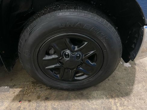 Used 2012 Toyota Tundra 4x4 Double Cab w/ Tow Pkg image 9