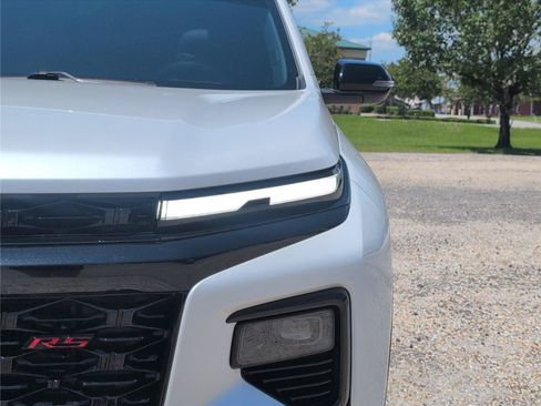 Used 2024 Chevrolet Traverse RS w/ LPO, Floor Liner Package AWD/4WD image 12