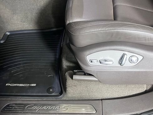 Certified 2015 Porsche Cayenne S AWD/4WD image 29