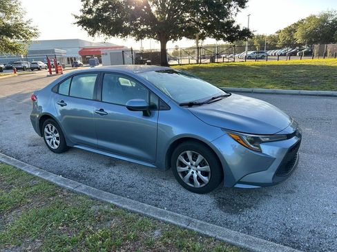 Used 2022 Toyota Corolla LE image 7