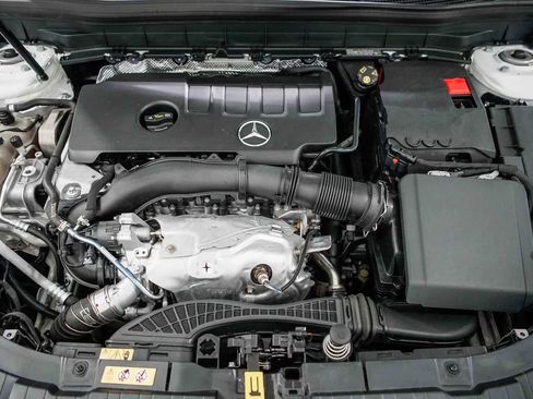 Used 2023 Mercedes-Benz GLB 250 GLB 250 image 27