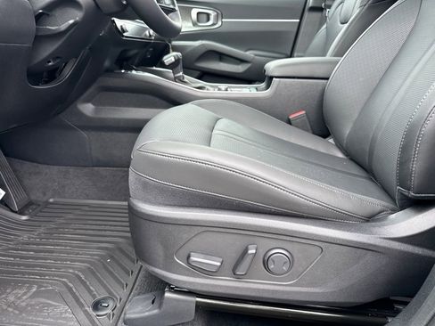 New 2026 Kia Sorento S w/ S Panoramic Sunroof Package FWD image 10