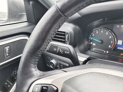 Used 2022 Ford Explorer XLT w/ Equipment Group 202A image 15