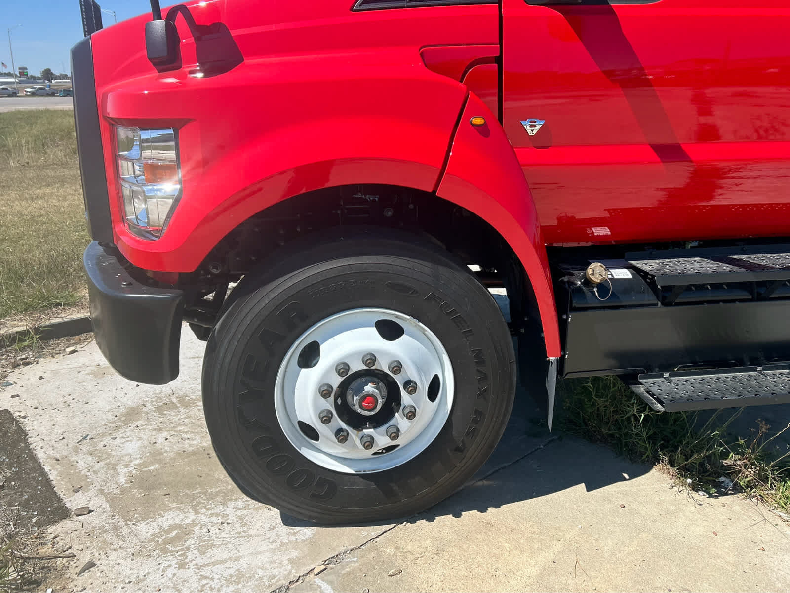 Used 2026 Ford F750 2WD Crew Cab Super Duty image 29