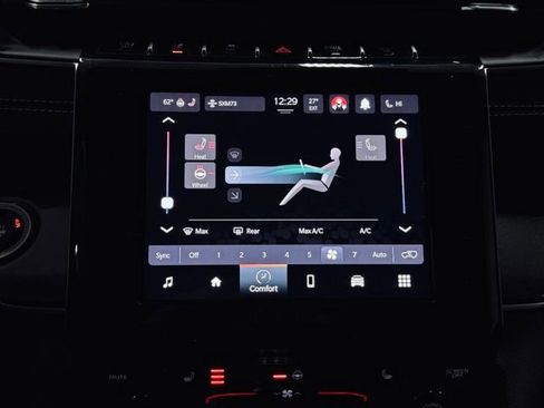 Used 2023 Jeep Grand Cherokee Altitude image 33