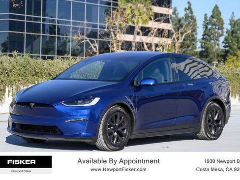 Used 2024 Tesla Model X image 8