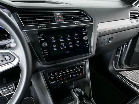Certified 2023 Volkswagen Tiguan SE R-Line image 9