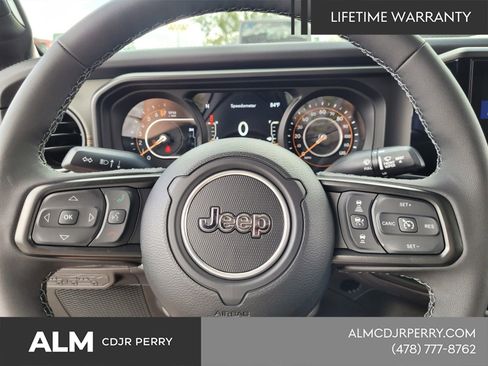 New 2025 Jeep Gladiator Mojave w/ Convenience Group image 21