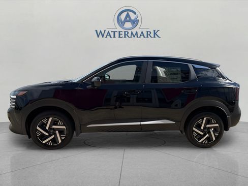 New 2026 Nissan Kicks SV w/ SV Premium Package FWD image 2
