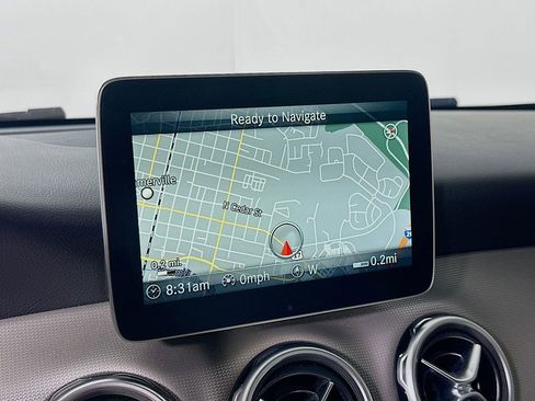 Used 2019 Mercedes-Benz GLA 250 4MATIC image 28